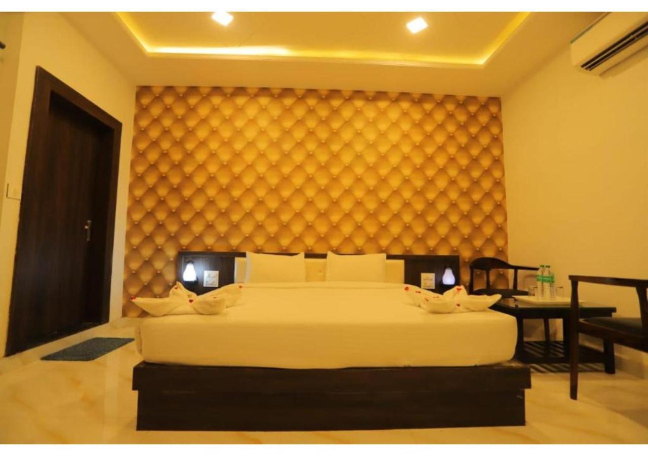 Hotel Raha Udaipur Exterior photo